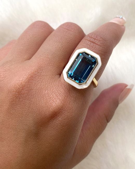 Goshwara Blue London Topaz & White Enamel Emerald-cut Ring 18k Gold