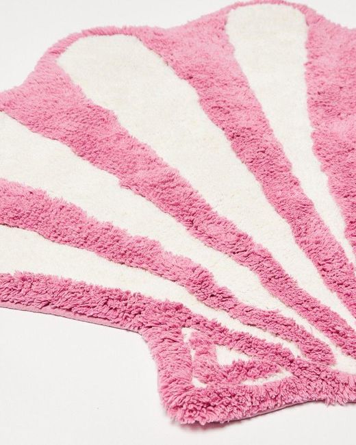 Oliver Bonas Pink Shell & White Tufted Bathmat