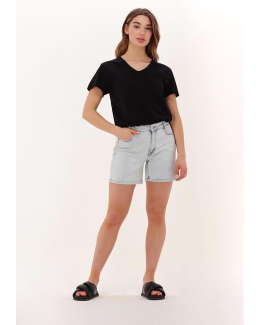 My Essential Wardrobe Black T-shirt 08 The Vtee Slub Yarn Jersey