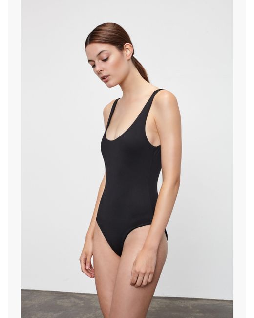 onia black one piece