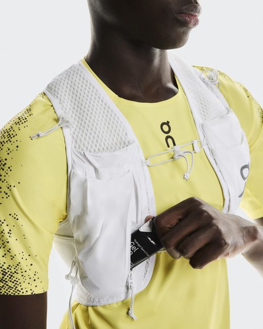 On Shoes White Ultra Vest Pro