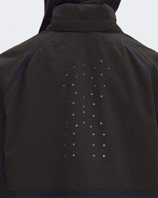 On Shoes Black Performance Volt Jacket