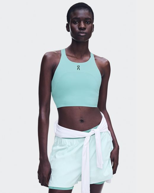Performance Crop On Shoes en coloris White