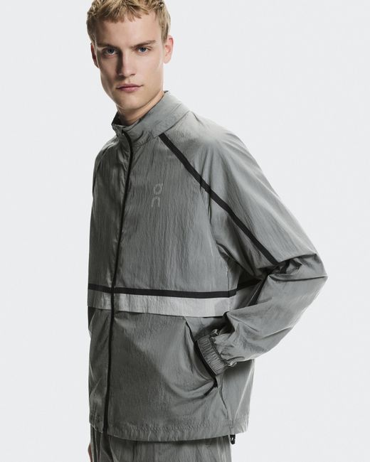 On Shoes Gray Performance Volt Jacket for men