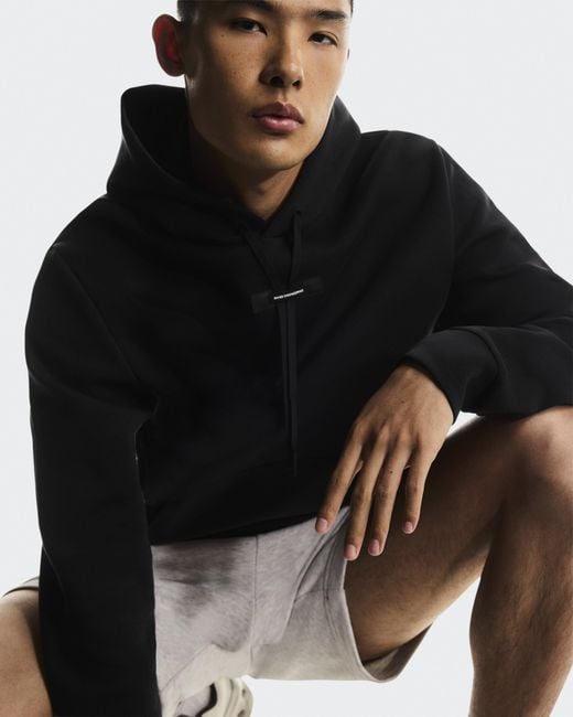 On Shoes Black Focus Tech Hoodie for men