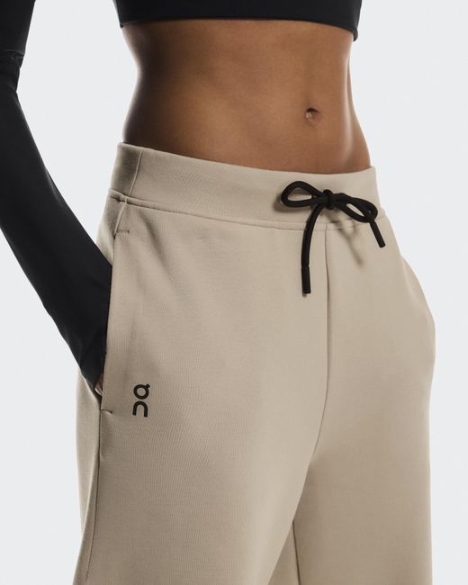 On Shoes Natural Focus Tech Sweatpants