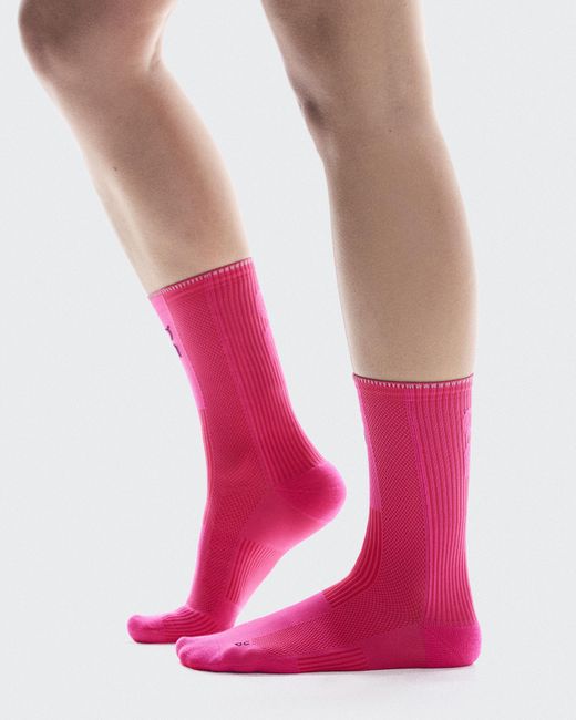 Performance Run Sock High On Shoes en coloris Pink
