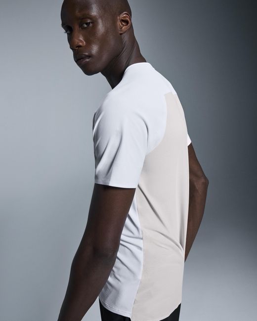 On Shoes Gray Performance-T for men
