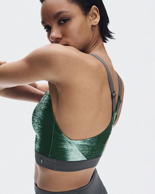 On Shoes White Performance Bra Terra