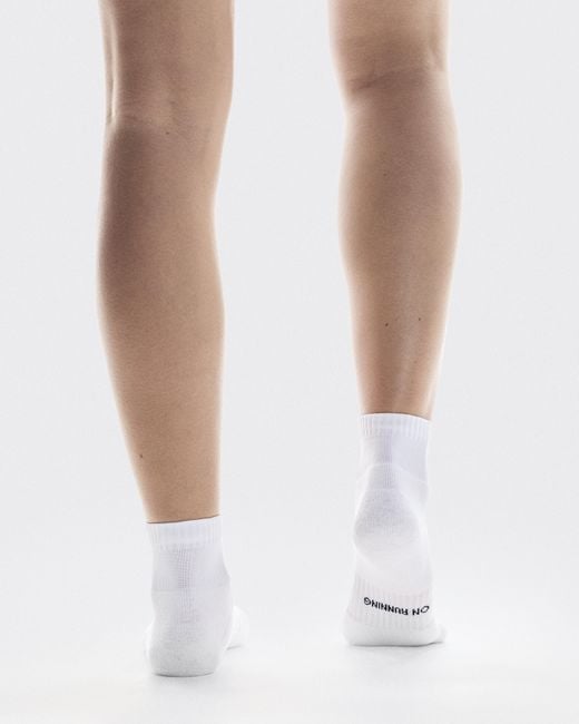 On Shoes White Core Run Sock Mid 2P