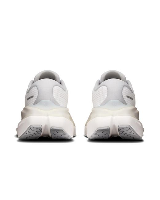 On Shoes White Cloudrunner 3 Max