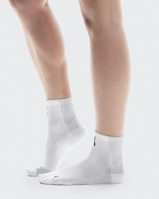 On Shoes White Performance Run Sock Mid