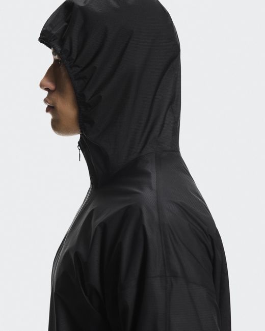 On Shoes Black Explore Lightweight Waterproof Jacket for men
