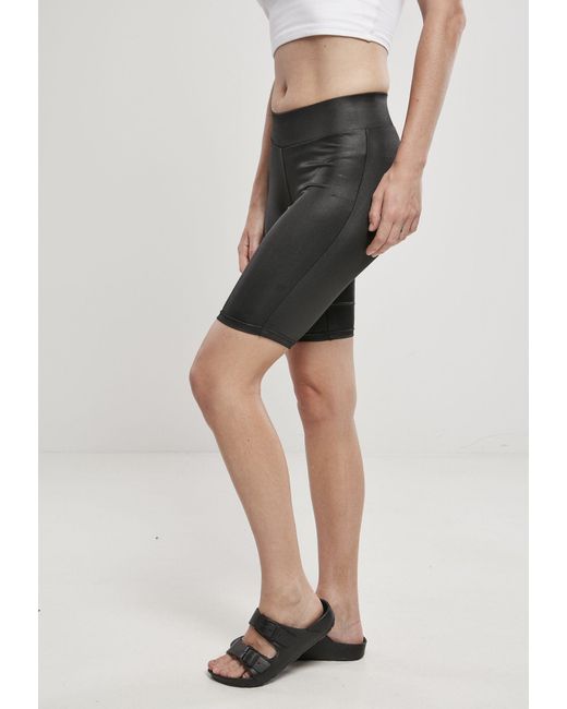Urban Classics Stoffhose Ladies Synthetic Leather Cycle Shorts (1-tlg) in Black für Herren