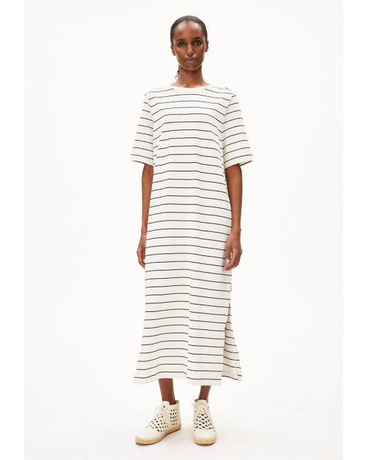 ARMEDANGELS White XELINAA FINE STRIPE Heavyweight Jerseykleid aus recyceltem Baumwoll Mix