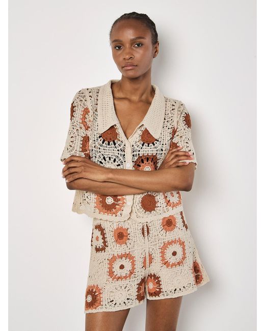 Apricot Brown Gehäkelte Shorts, in Quadrate Design