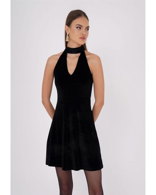 FRESHLIONS Black Jerseykleid Lolie mit raffiniertem Neckholder-Design