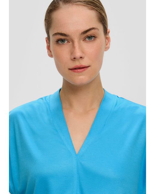 S.oliver Blue Kurzarmshirt Viskose-Shirt mit V-Ausschnitt