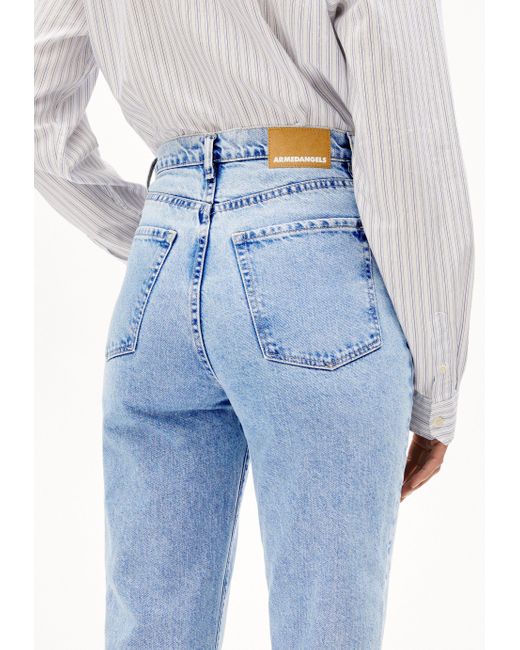 ARMEDANGELS Blue Boyfriend-Jeans MAIRAA Mom Fit aus recycelter Baumwolle (1-tlg) 5-Pocket-Style