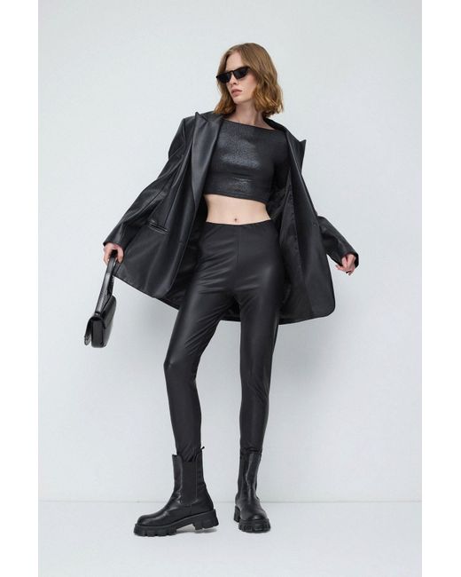 No Matter What Black TopShiny Rückenfreies Basic Crop Top