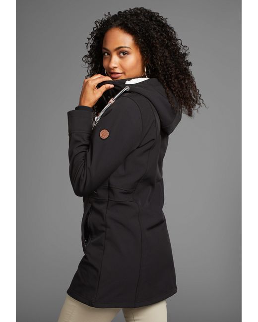 Kangaroos Black Softshelljacke figurbetonte Passform, normaler Schnitt, mit abnehmbarer Kapuze