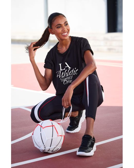 LASCANA ACTIVE Black T-Shirt im Oversize-Schnitt mit sportlichem Schriftzug