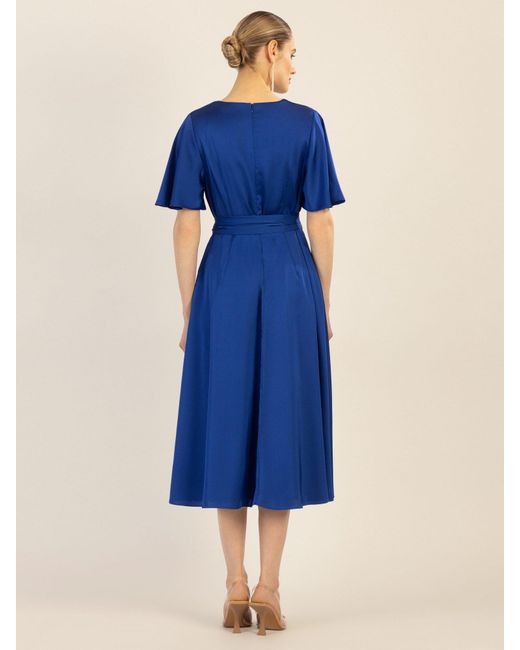 Apart Blue Midikleid us mattschimmerndem Satin