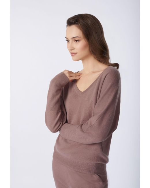 MARC & ANDRÉ Brown Pullover Entwined mit V-Ausschnitt