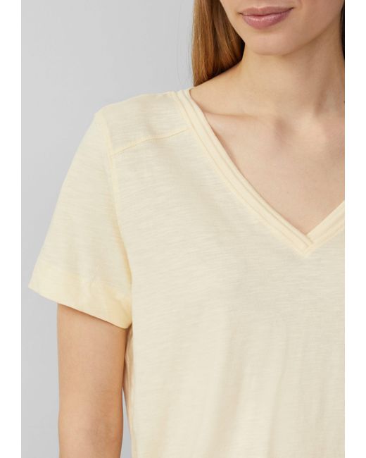 S.oliver Natural Kurzarmshirt T-Shirt aus Flammgarn mit V-Ausschnitt Frontpasse