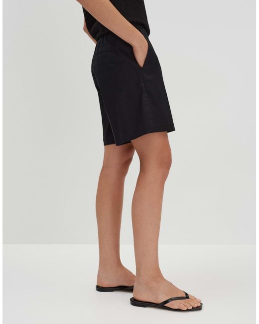 someday. Black CHARLIE SHORTS aus Viskose Leinen Mix