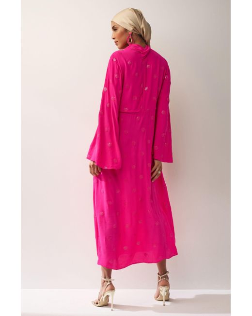 Next Pink Verziertes Maxikleid mit langen Ärmeln und Schal (1-tlg)