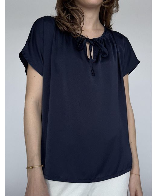 Zuckerwatte Blue Satinbluse mit V-Ausschnitt, SILK TOUCH