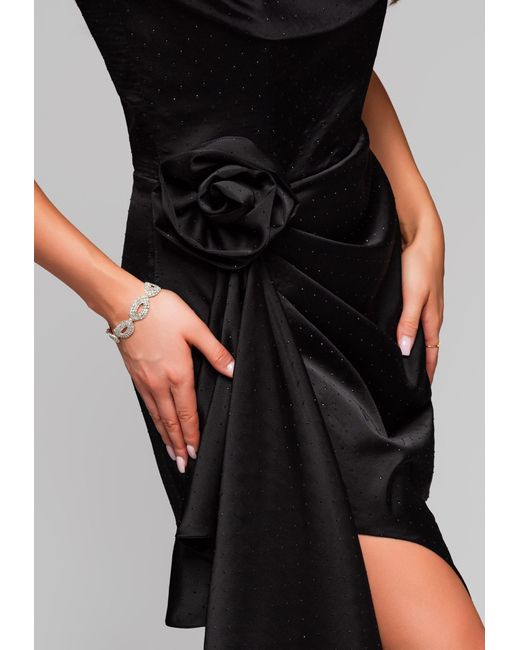 Ombre Black Abendkleid Elegantes trägerloses Maxikleid mit und Rosendetail Fließende Drapierung