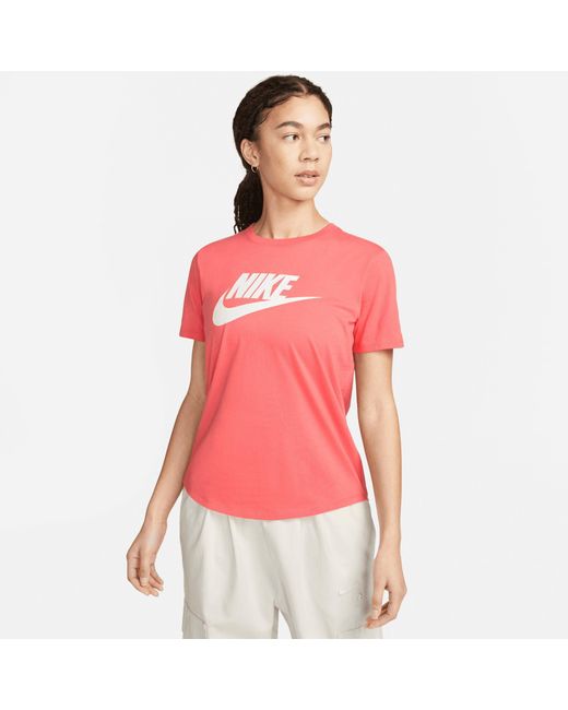 Nike Red ESSENTIALS WOMEN'S LOGO T-SHIRT