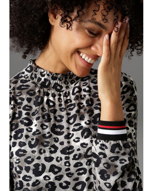 Aniston CASUAL Gray Langarmshirt mit trendigem Animal-Print und gestreiften Bündchen
