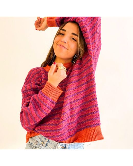 suebidou Red Rundhalspullover Moderner Langarm-Pullover mit stylischem Welleneffekt