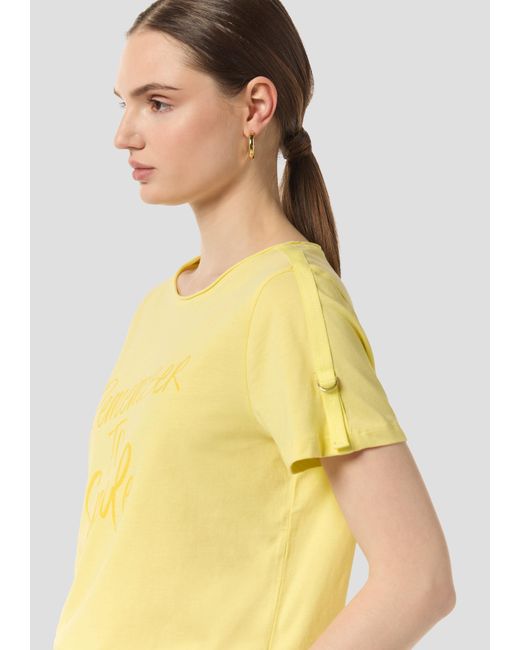 comma casual identity Yellow Kurzarmshirt T-Shirt mit Logo- auf den Schultern Tape