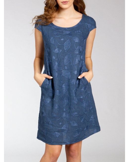 Caspar Blue Sommerkleid SKL031 knielanges Sommer Leinenkleid mit Ginko Blatt Stickmuster Luftig leicht
