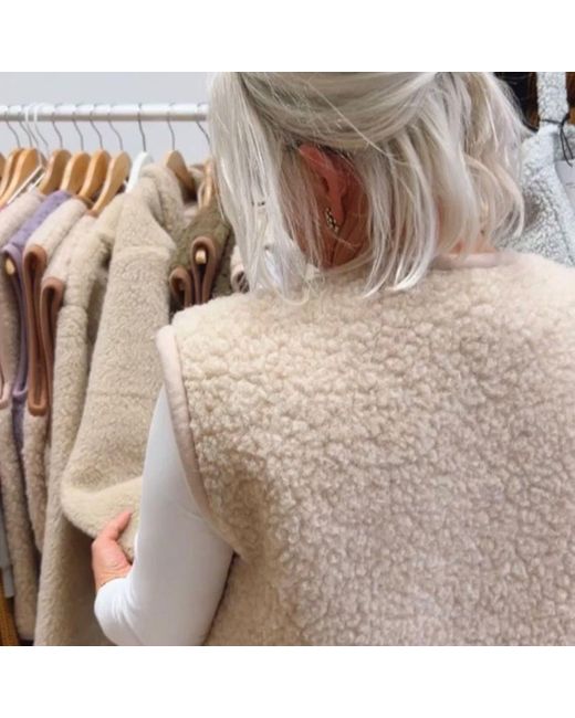 suebidou Natural Wunderschöne Fellweste aus 100% Schafswolle (bequeme Passform) unifarben