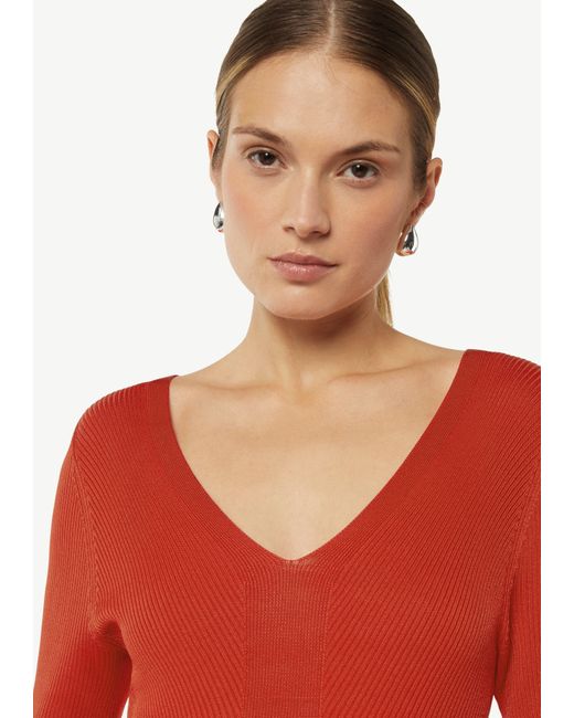 Comma, Red Maxikleid Geripptes Slim-Fit-Kleid mit V-Ausschnitt