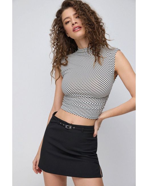 No Matter What Gray Top Gerüschte Crop-Bluse