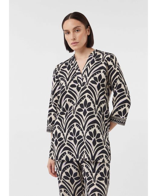 comma casual identity White 3/4-Arm-Shirt Lange Bluse mit V-Ausschnitt und All-over-Print