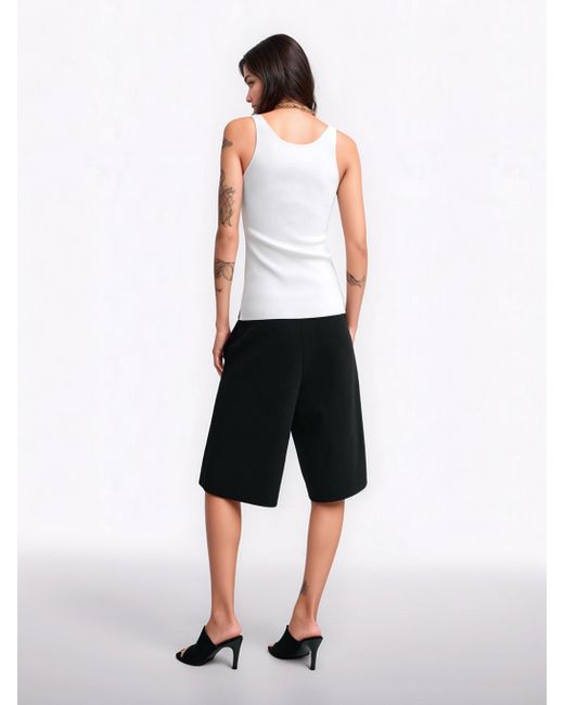 Bermudas De Punto, Talla Totême  de color Black