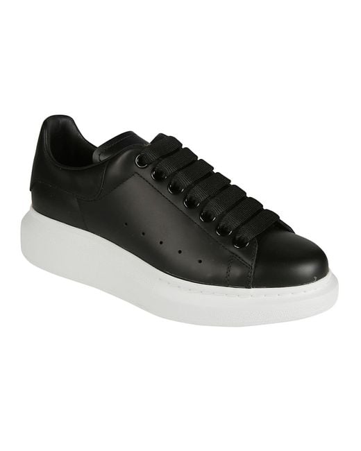 Alexander McQueen Larry Sneakers - Women in Nero (Black) - Save 36% | Lyst