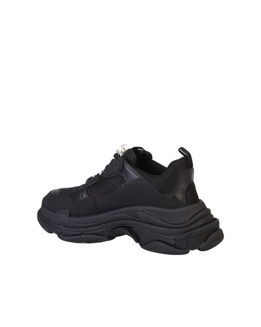 Balenciaga store triple r