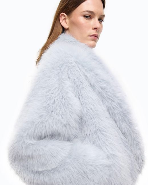 Chaqueta Blusón Efecto Pelo Con Cinturón Pinko de color Blue