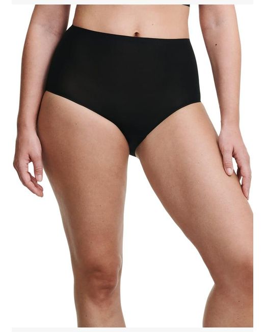 Culotte Taille Haute Chantelle en coloris Black