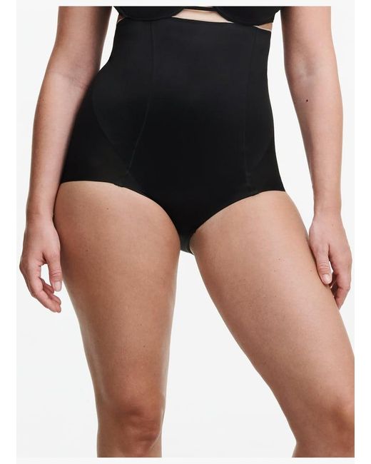 Culotte Gainante Taille Très Haute Chantelle en coloris Black