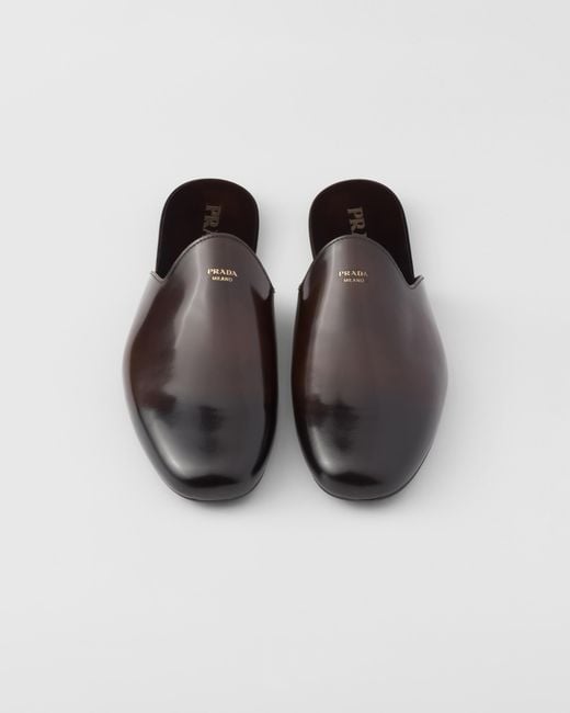 Pantoufles En Cuir Brossé Prada pour homme en coloris White