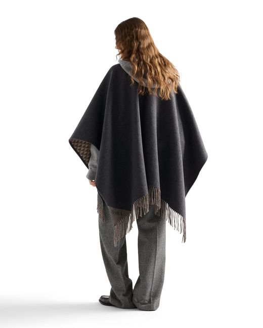 Poncho Double di Prada in Black